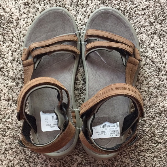 teva terra fi leather